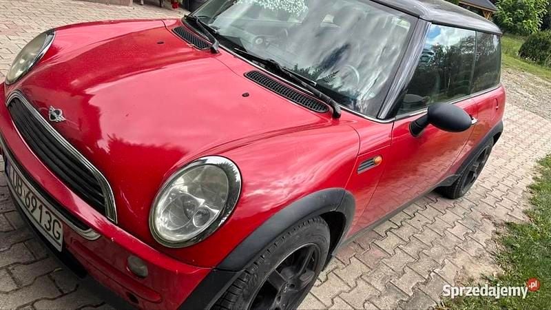 Czerwony Używany 2002 Mini ONE Hatchback | 4000 zł (Super Cena) - Obraz 1/4