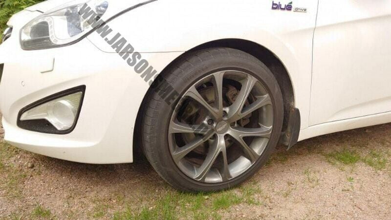 Używany Hyundai i40 136 KM (100 kW) 2013 Srebrny Kombi