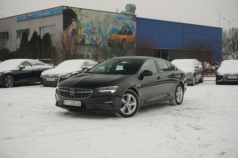 Używany Opel Insignia Elegance 174 KM (127 kW) 2022 Czarny Sedan/Limuzyna