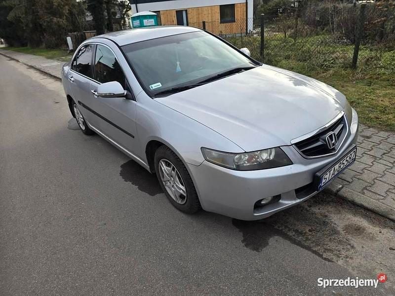 Używany Honda Accord 2005 Srebrny Sedan/Limuzyna