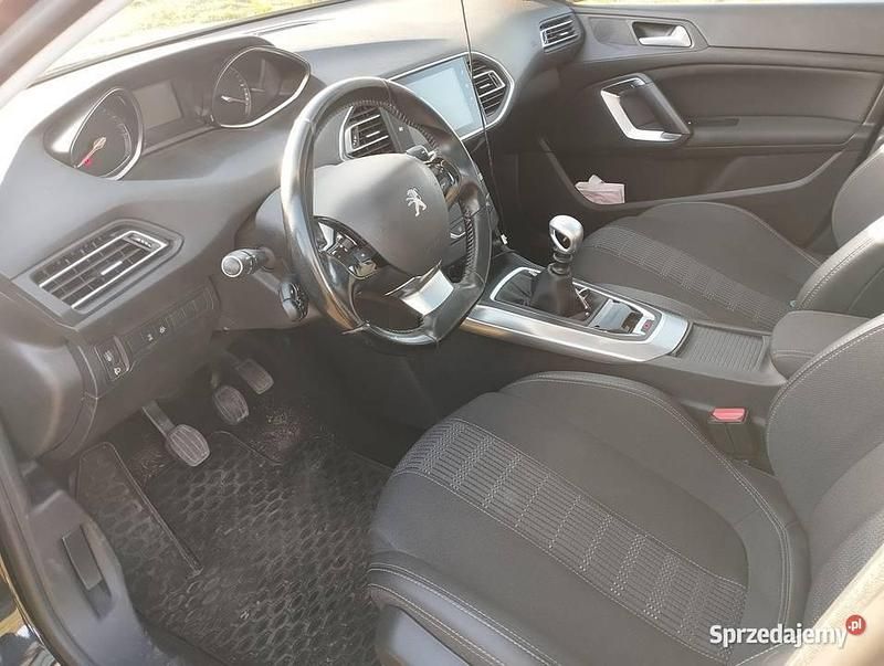Używany Peugeot 308 SW Allure 2018 Kombi