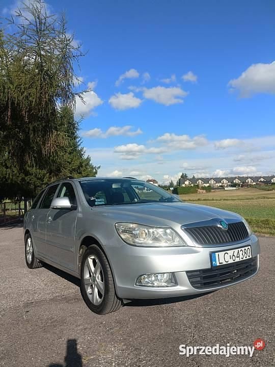 Srebrny Używany 2013 Skoda Octavia Kombi | 26 000 zł - Obraz 1/4