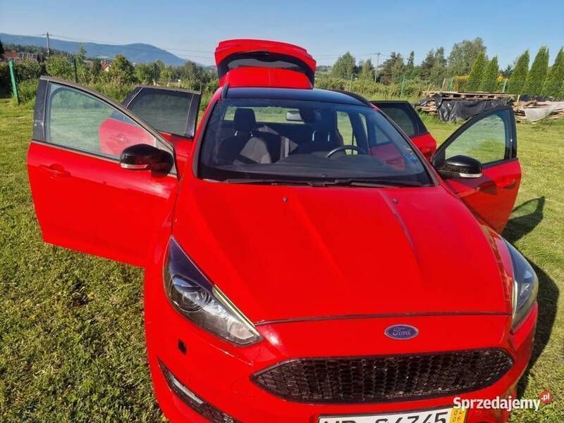 Czerwony Używany 2017 Ford Focus ST-Line Kombi | 39 900 zł - Obraz 1/4