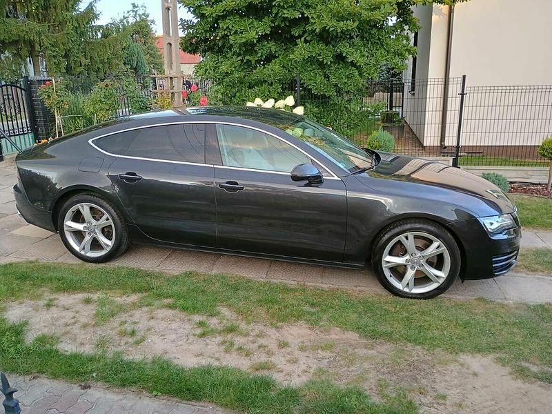 Grafitowy Używany 2010 Audi A7 Ambiente Hatchback | 48 500 zł (Uczciwa cena) - Obraz 1/4