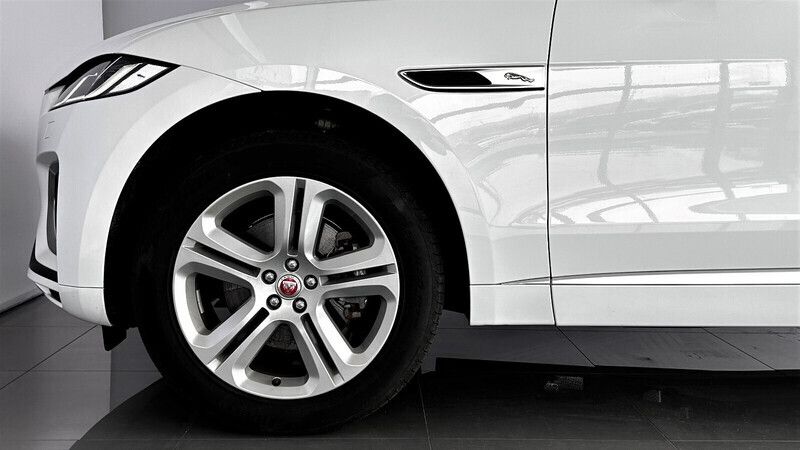 Używany Jaguar F-Pace R-Dynamic 2022 Solidne: polaris white SUV