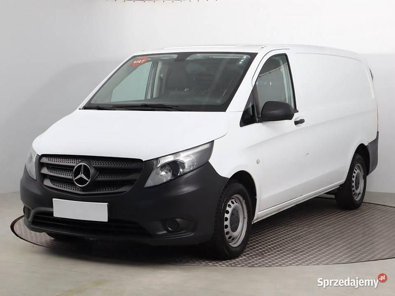 Używany Mercedes Vito 2020 Biały Van