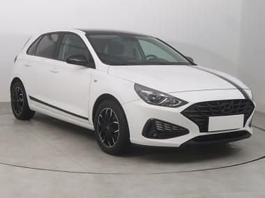 Biały Używany 2020 Hyundai i30 Hatchback | 48 999 zł (Dobra cena) - Obraz 1/4