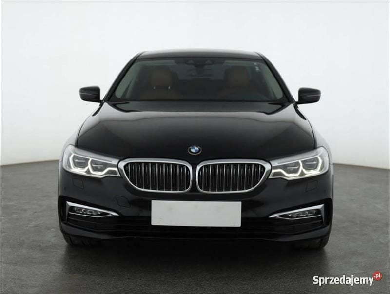 Czarny Używany 2017 BMW 520 Sedan/Limuzyna | 89 999 zł (Dobra cena) - Obraz 1/4