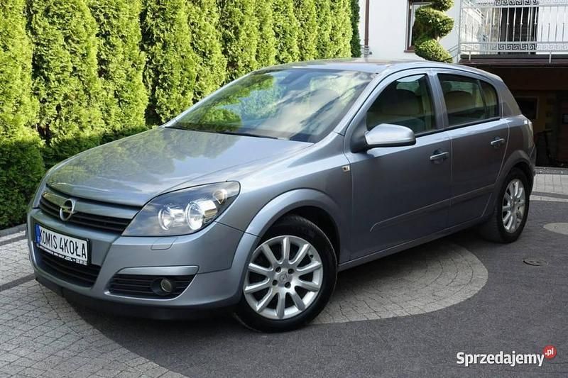Szary (metalik) Używany 2004 Opel Astra Hatchback | 7900 zł (Uczciwa cena) - Obraz 1/4