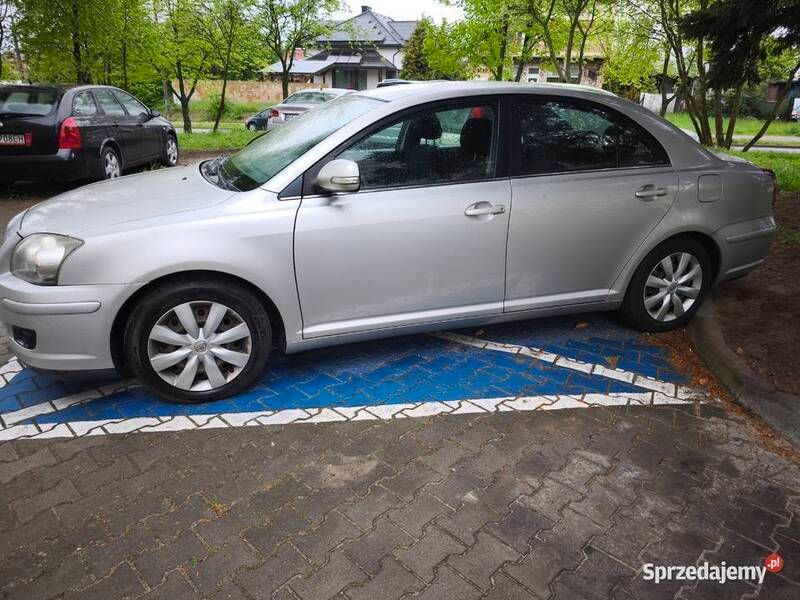 Używany 2009 Toyota Avensis | 10 000 zł (Dobra cena) - Obraz 1/4