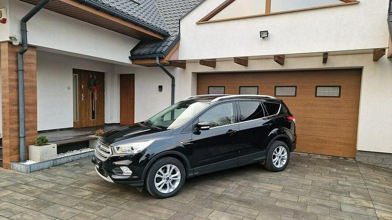Używany Ford Kuga Titanium 2018 Czarny SUV