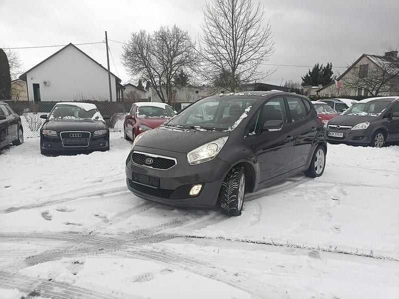 Używany Kia Venga 90 KM (66 kW) 2012 Szary (metalik) Hatchback