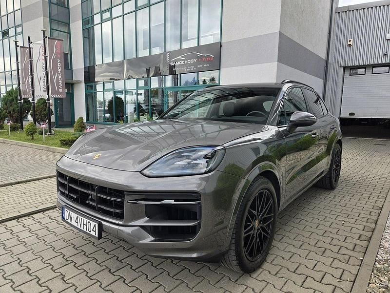 Szary Używany 2023 Porsche Cayenne SUV | 445 000 zł - Obraz 1/4
