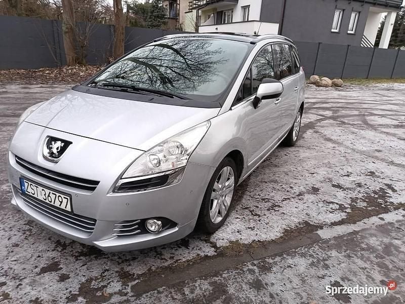 Używany Peugeot 5008 2013 Minivan