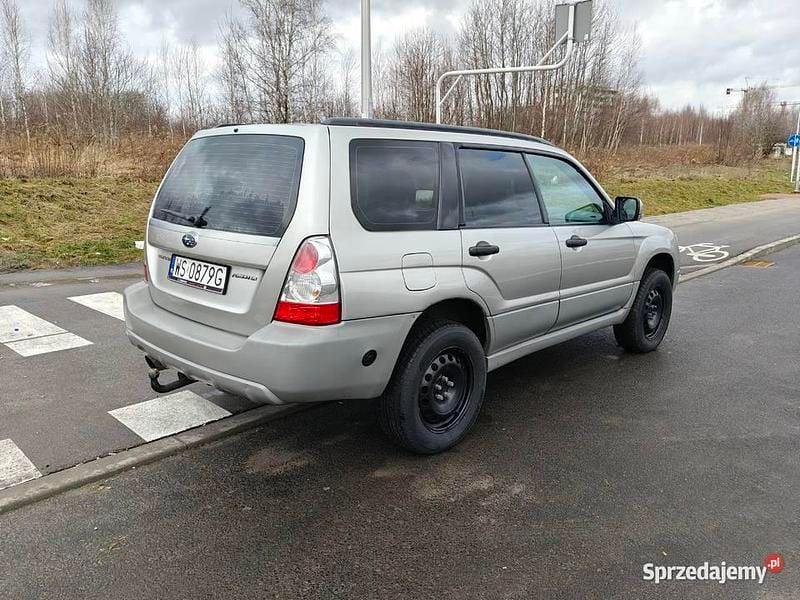 Używany Subaru Forester 2005 Srebrny SUV