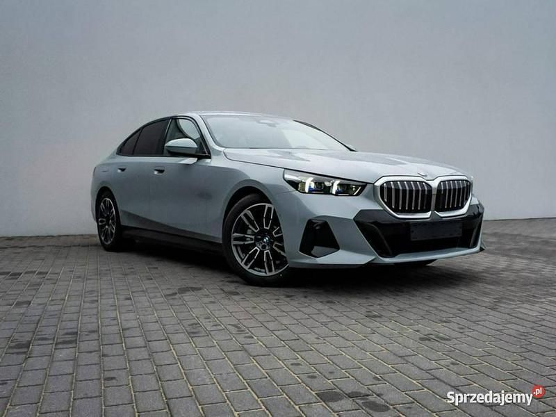 Nowe BMW 520 Comfort Edition 2025 Szary Sedan/Limuzyna
