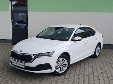 Biały Używany 2022 Skoda Octavia Active Sedan/Limuzyna | 38 200 zł (Super Cena) - Obraz 1/4