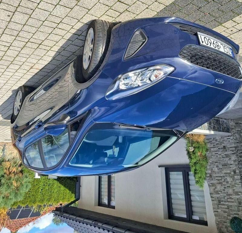 Używany Ford Fiesta 2019 Niebieski Hatchback