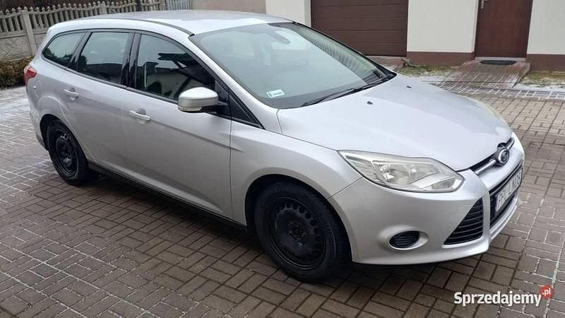 Używany Ford Focus 2014 Srebrny Kombi