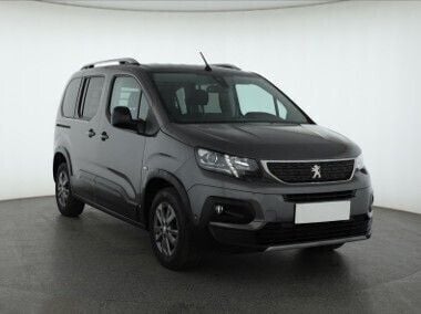 Szary Używany 2022 Peugeot Rifter Minivan | 65 999 zł (Uczciwa cena) - Obraz 1/4