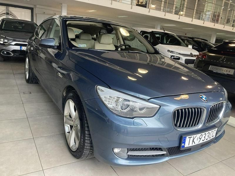 Niebieski (metalik) Używany 2013 BMW 530 Coupe | 63 999 zł - Obraz 1/4