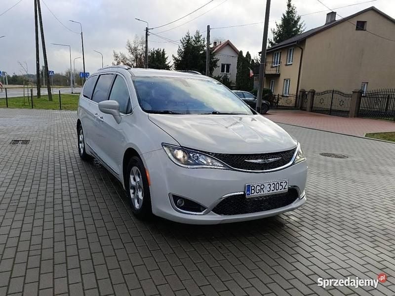 Używany Chrysler Pacifica Touring 2017 Kombi