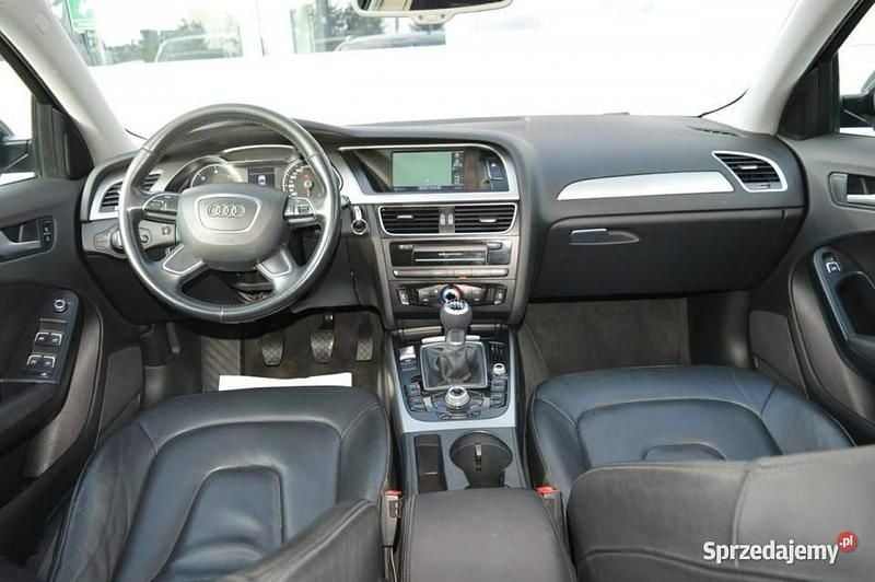 Grafitowy (metalik) Używany 2014 Audi A4 S-Line Kombi | 32 900 zł (Super Cena) - Obraz 1/4
