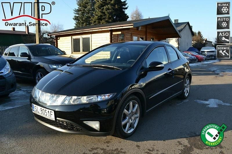 Czarny Używany 2007 Honda Civic Hatchback | 15 900 zł (Dobra cena) - Obraz 1/4