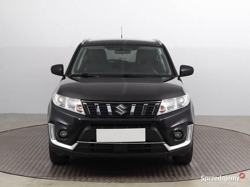 Czarny Używany 2019 Suzuki Vitara SUV | 48 999 zł (Uczciwa cena) - Obraz 1/4