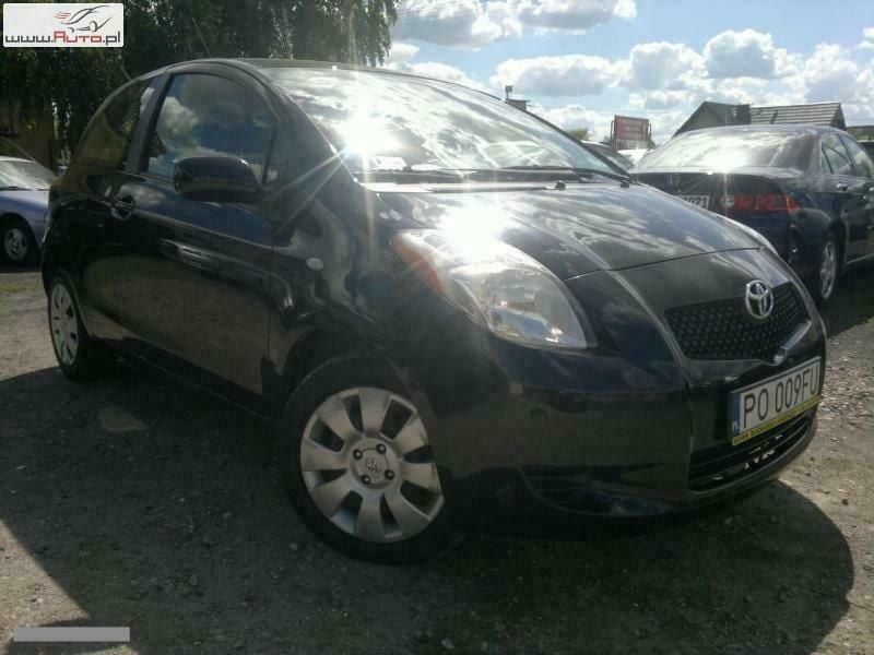 Używany Toyota Yaris 106 KM (77 kW) 2007 Czarny Hatchback