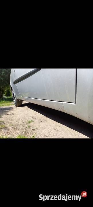 Używany Fiat Punto 69 KM (50 kW) 2009 Srebrny Hatchback