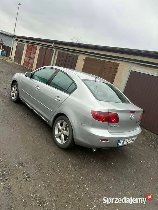 Używany Mazda 3 2005 Srebrny Sedan/Limuzyna