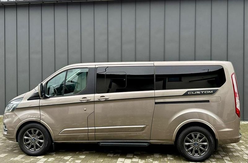 Używany Ford Tourneo Custom 170 KM (125 kW) 2018 Szary (metalik) Van
