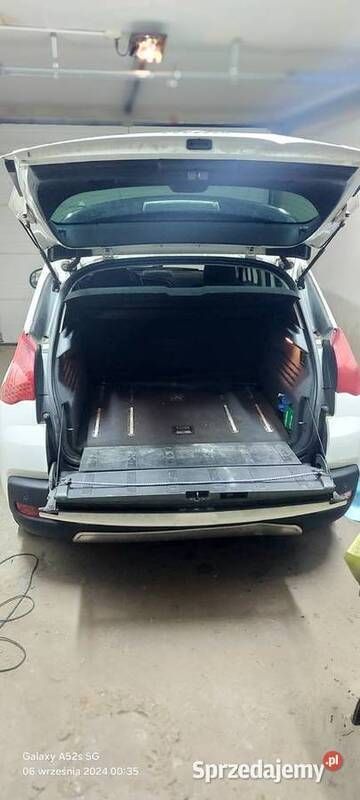 Biały Używany 2012 Peugeot 3008 SUV | 30 000 zł (Drogi) - Obraz 1/4