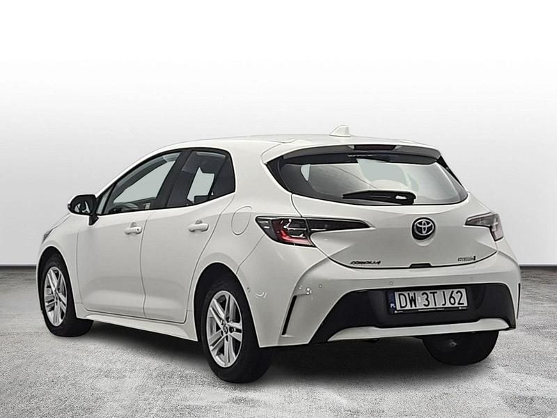 Używany Toyota Corolla Comfort 122 KM (89 kW) 2022 Biały Hatchback