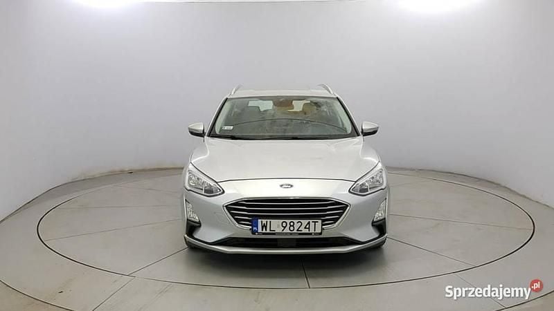 Srebrny Używany 2019 Ford Focus Trend Kombi | 46 900 zł (Uczciwa cena) - Obraz 1/4