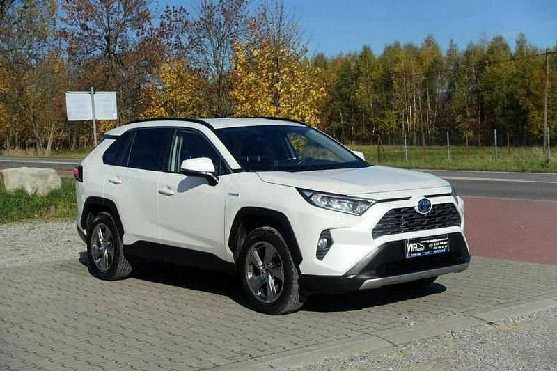 Biały Używany 2021 Toyota RAV4 Hybrid SUV | 125 800 zł (Dobra cena) - Obraz 1/4