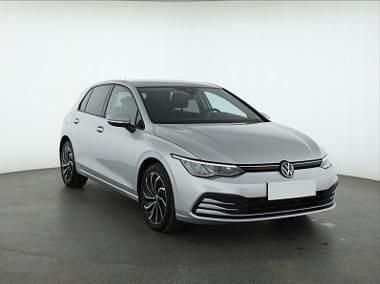 Używany VW Golf VIII 150 KM (110 kW) 2020 Srebrny Hatchback