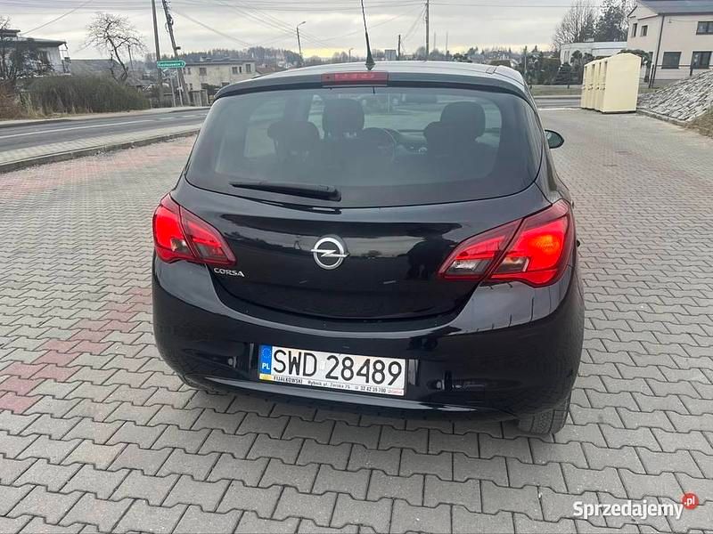 Używany Opel Corsa 2015 Czarny Hatchback