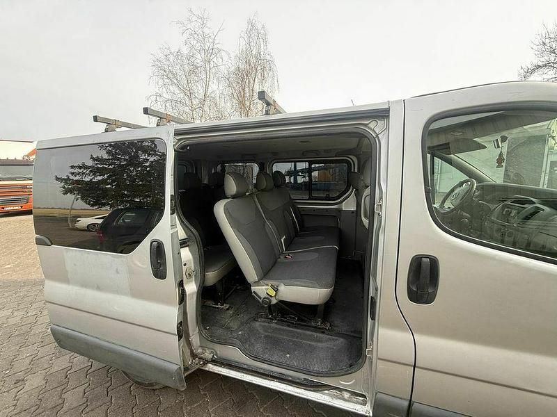 Używany Opel Vivaro 2008 Srebrny Minivan