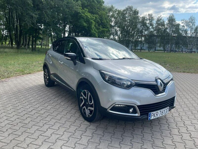 Srebrny (metalik) Używany 2015 Renault Captur SUV | 36 500 zł (Dobra cena) - Obraz 1/4