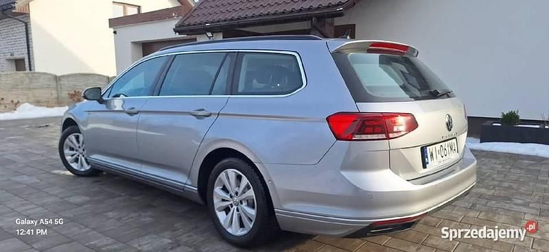 Używany VW Passat 150 KM (110 kW) 2022 Srebrny Kombi