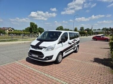 Biały Używany 2017 Ford Transit Custom Minivan | 73 300 zł (Dość drogi) - Obraz 1/4