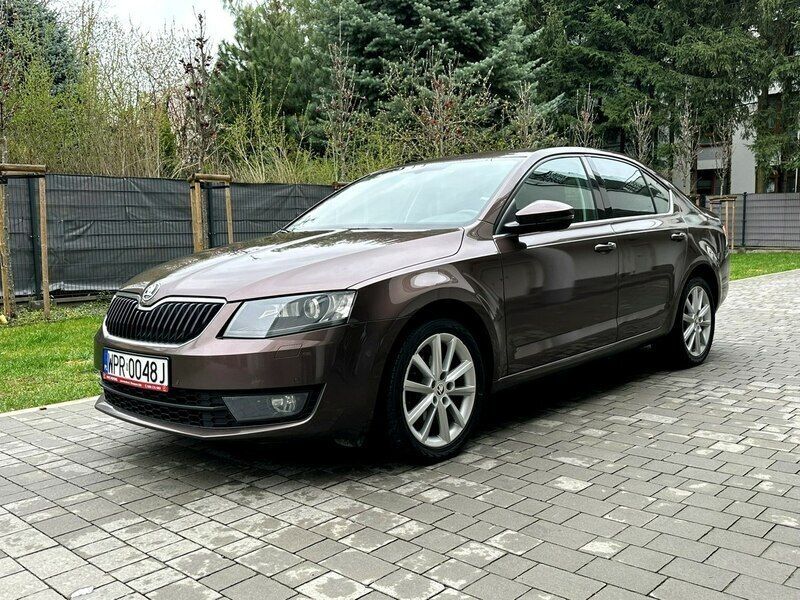 Brązowy (metalik) Używany 2017 Skoda Octavia Sedan/Limuzyna | 46 800 zł (Uczciwa cena) - Obraz 1/4