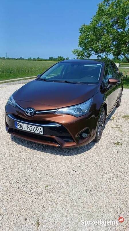 Brązowy Używany 2015 Toyota Avensis Sedan/Limuzyna | 55 600 zł (Dość drogi) - Obraz 1/4