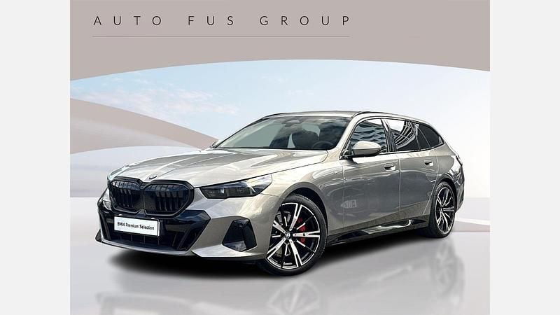 Szary oxide metalizowany Używany 2024 BMW 520 Comfort Edition Kombi | 285 900 zł (Drogi) - Obraz 1/3