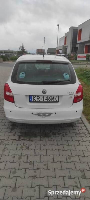 Biały Używany 2010 Skoda Fabia Hatchback | 13 000 zł (Dość drogi) - Obraz 1/4