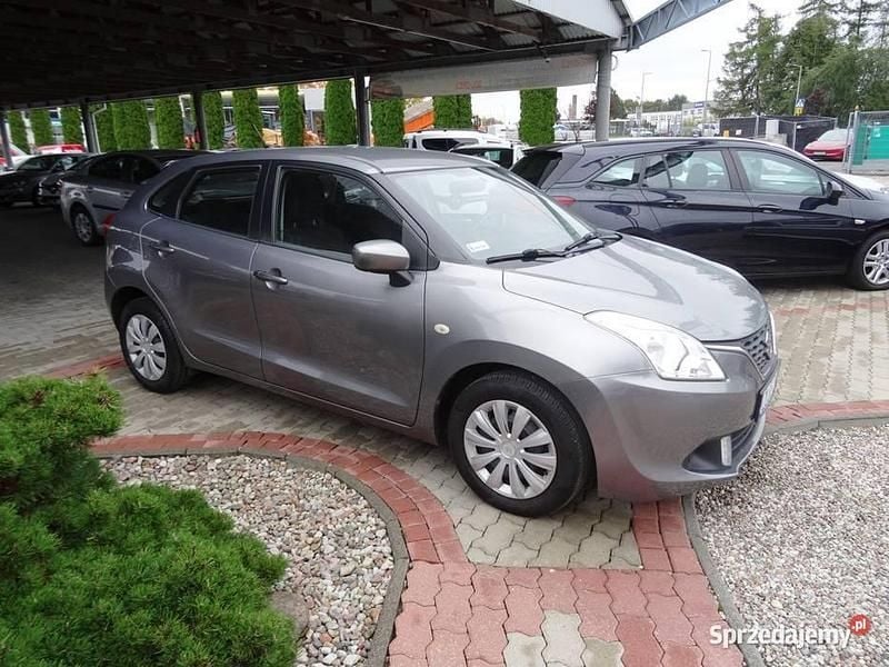 Używany Suzuki Baleno 90 KM (66 kW) 2017 Szary Hatchback