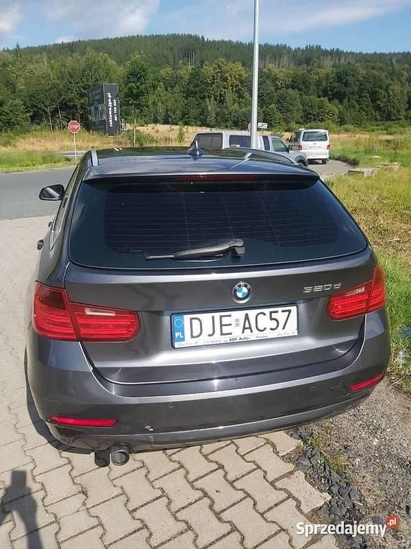 Używany 2012 BMW 320 Sport Line | 26 000 zł - Obraz 1/4