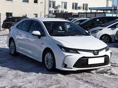 Używany Toyota Corolla 122 KM (89 kW) 2021 Biały Sedan/Limuzyna